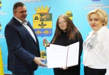 Яне Поплаухиной из Сараевского района вручили ключи от квартиры