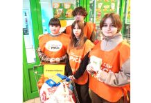 Волонтеры Сараевского колледжа наполняют корзину доброты