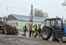 Сараевские дорожники ведут ямочный ремонт дорог