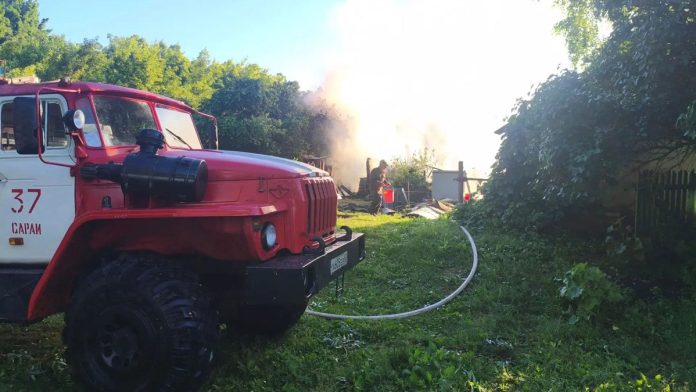 сгорела баня. Сараи.16.06.26